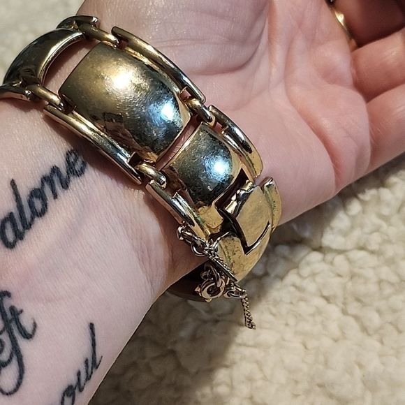 Vintage Gold Tone Chunky Monet Bracelet - Picture 8 of 9